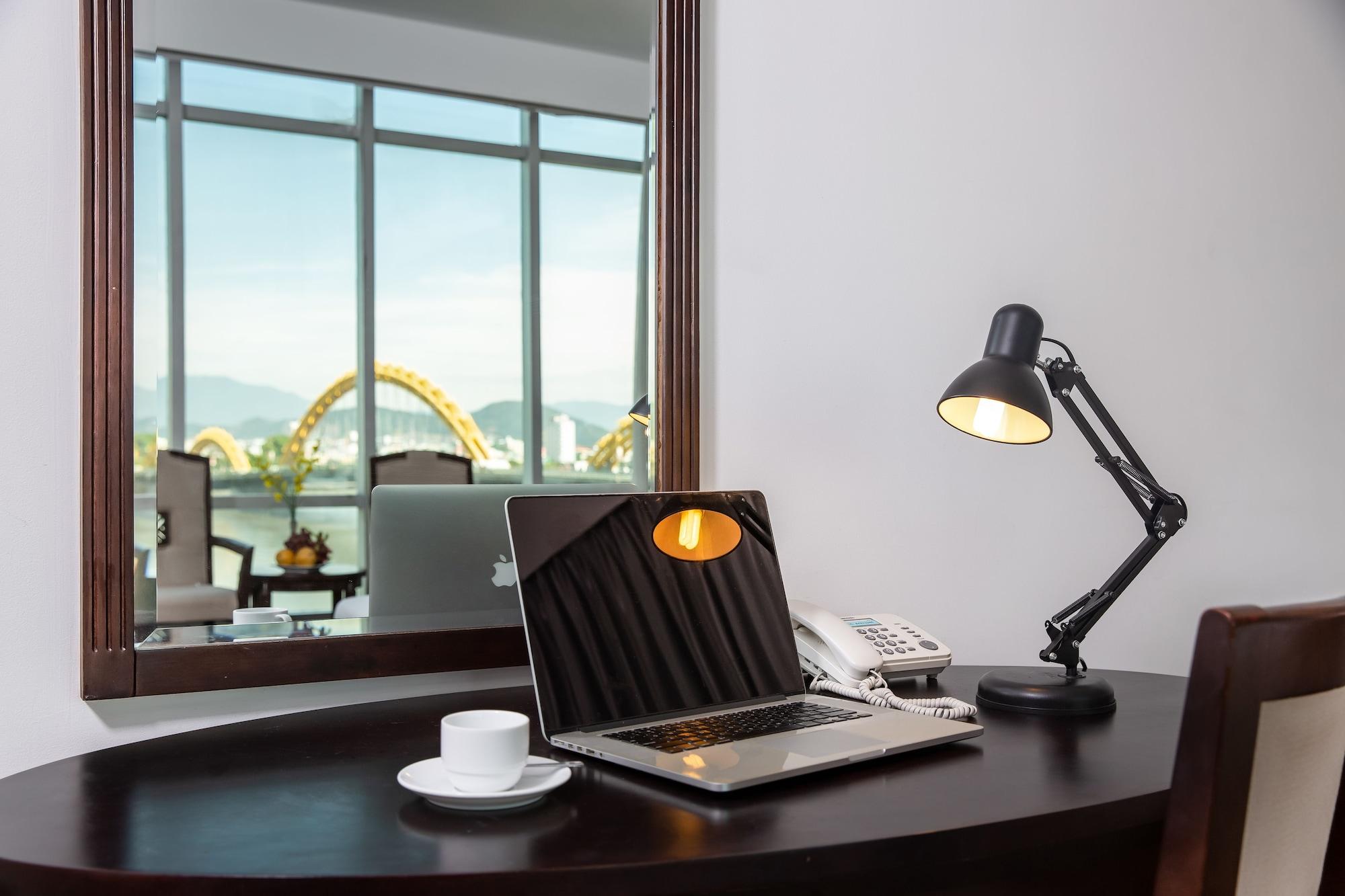 Da Nang Riverside Hotel Extérieur photo